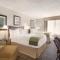Holiday Inn Scottsdale North- Airpark by IHG