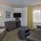 Candlewood Suites Bowling Green by IHG