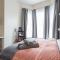 Shirley House 1, Guest House, Self Catering, Self Check in with smart locks, use of Fully Equipped Kitchen, Walking Distance to Southampton Central, Excellent Transport Links, Ideal for Longer Stays
