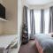Shirley House 1, Guest House, Self Catering, Self Check in with smart locks, use of Fully Equipped Kitchen, Walking Distance to Southampton Central, Excellent Transport Links, Ideal for Longer Stays - Southampton