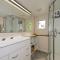 Surfers Sunshine Cottage - Piha Holiday Home