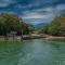 Sun Seeker Bach - Ferry Landing Holiday Home