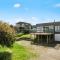 The Green Trout - Paraparaumu Beach Holiday Home