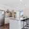 Sparkling Ocean Views - Papamoa Holiday House