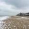 Plage et commerces à 50m, sans télé pour déconnecter !