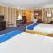 Holiday Inn Express Hotel & Suites Santa Cruz by IHG