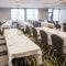Holiday Inn Hotel & Suites Calgary South - Conference Ctr by IHG