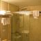 Airport Travellers Inn