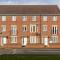6 bed house with free secure parking & 3 bathrooms 6 bed house with free secure parking & 3 bathrooms