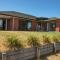 The Waterfront Ruakaka - Ruakaka Holiday Home