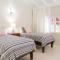 Choose To Be Happy at Surbiton Square - Two Bedroom Townhouse - Kingston