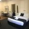 Bay Motel Hotel - Adelaide