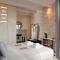 Sutor Chic Manor hotel
