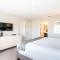 Beautiful Furnished Townhome w Private Pool - 基西米