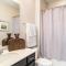 Beautiful Furnished Townhome w Private Pool