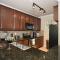Two-Bedroom Apartment Davenport - 达文波特