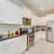 Beautiful Townhome wPrivate Pool 7 mi to Disney