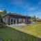 The Sunshine Bungalow - Mangawhai Heads Home