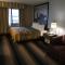 Super 8 by Wyndham Milwaukee Airport - Milwaukee