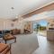 Oceanside Bach - Mount Maunganui Holiday Home - 芒格努伊山