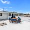 Oceanside Bach - Mount Maunganui Holiday Home