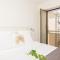On La Croisette: new 2 bedrooms with sea view