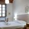 Roomy and elegant apartment by Piazza Pitti