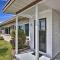 Sunny Cocoa Beach Home Walk to Sea and Attractions! - Cocoa Beach