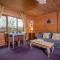Redlands Country Lodge Apartments with Hot Tubs