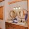 Smoky Bear Lodge with Guest House, Hot Tub, 1089 FREE tickets each paid day, Dollywood and More