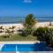 Chalet Kestrel with pool on the beach