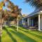 Starlight Villa Beach Resort