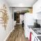 Long Beach Duplex King Bed Pet Friendly Nurses Surgeon Business Travelers Near St Marys Medical Center & Downtown