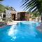 Casa Madre Tierra con jacuzzi piscina zona de barbacoa y preciosas vistas