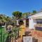 Casa Madre Tierra con jacuzzi piscina zona de barbacoa y preciosas vistas
