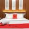 RedDoorz Premium near Centre Point Mall Medan - Medan