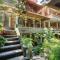 Sanias House