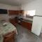 Casa pequeña recién remodelada
