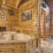 Mountain Eden, Hot Tub, Resort Pool, WIFI, 1089 FREE tickets each paid day, Dollywood and More