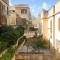 GetawayNpetto Private Duplex Maisonette with Jacuzzi Hot Tub