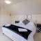 Luxury Living, Stylish Modern Apartment in the Heart of Ryde