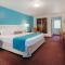 Howard Johnson by Wyndham Traverse City - Traverse City