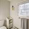 Downtown Charlevoix Duplex half Mi to Lake Michigan