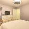 The Shores Condo with Beach Access Less Than 2 Mi to Dtwn! - 克林顿港