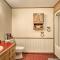 Simple Cranberry and Wine Farm Home with Fire Pit!