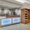 Holiday Inn Express & Suites Mitchell by IHG