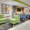 Holiday Inn Express & Suites Mitchell, an IHG Hotel