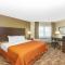 AmericInn by Wyndham Cedar Falls - Cedar Falls