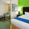 Holiday Inn Express Hotel & Suites Newport South, an IHG Hotel