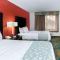 La Quinta by Wyndham Milwaukee Bayshore Area